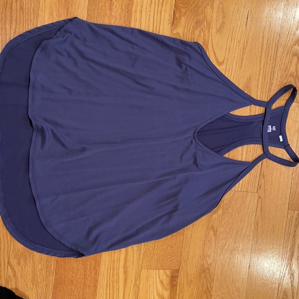 Cute blue tank top!